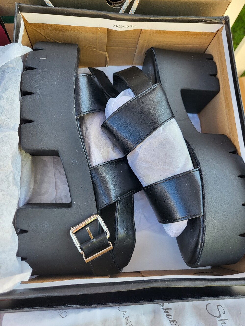 Platform Sandals - Picture 3 of 4